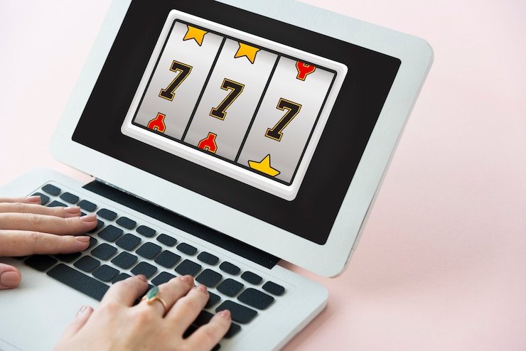Dashboard promosi fosil77 menampilkan penawaran mingguan, cashback, dan bonus reload